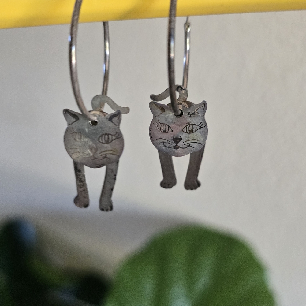 Esterling Silver Dangle Cat‎ Earrings